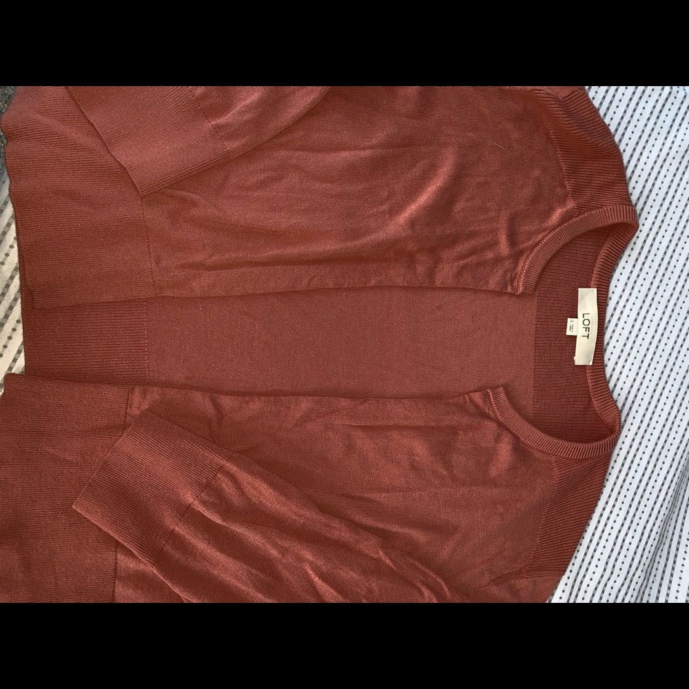 Open cardigan. Light weight and 3/4 sleeves